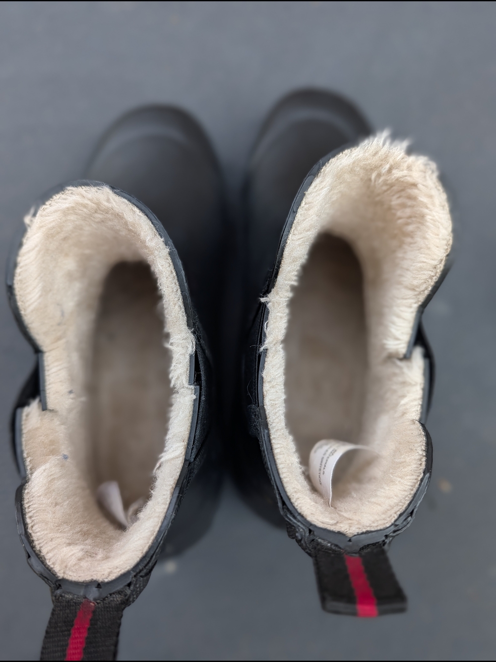 Tretorn Black Short Fleece-Lined Rain Boots (Open To Offers) - Picture 5 of 7